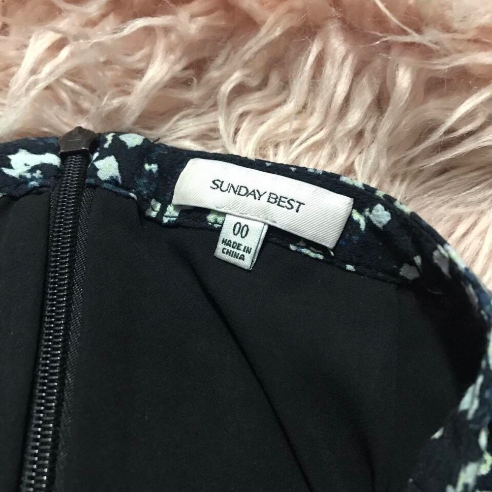 aritzia sunday best floral black and blue skirt - Picture 3 of 3